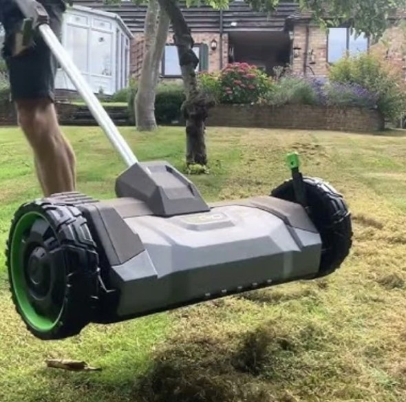 Účinný vertikutačný valec